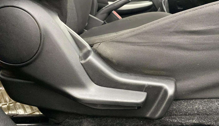 2018 Maruti Baleno DELTA PETROL 1.2, Petrol, Manual, 75,084 km, Driver Side Adjustment Panel