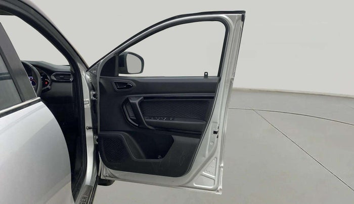 2022 Renault Kiger RXZ AMT DUAL TONE, Petrol, Automatic, 33,781 km, RHS Front Door