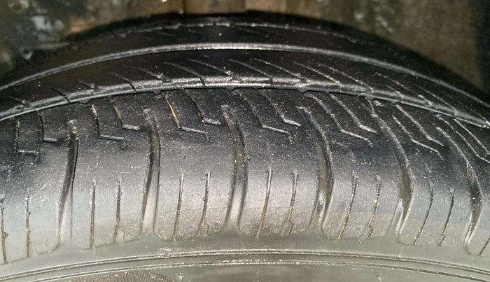 2019 Toyota YARIS J MT, Petrol, Manual, 64,362 km, Left Front Tyre Tread