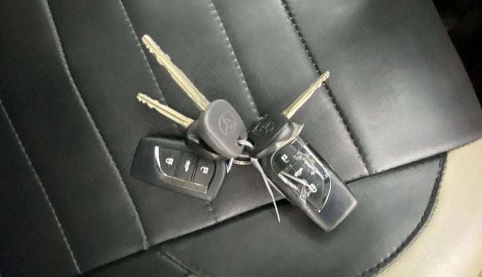 2019 Toyota YARIS J MT, Petrol, Manual, 64,362 km, Key Close Up
