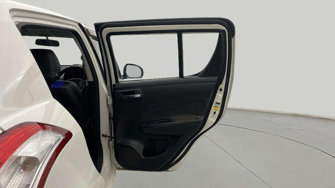 2017 Maruti Swift VXI, Petrol, Manual, 34,288 km, RHS Rear Door
