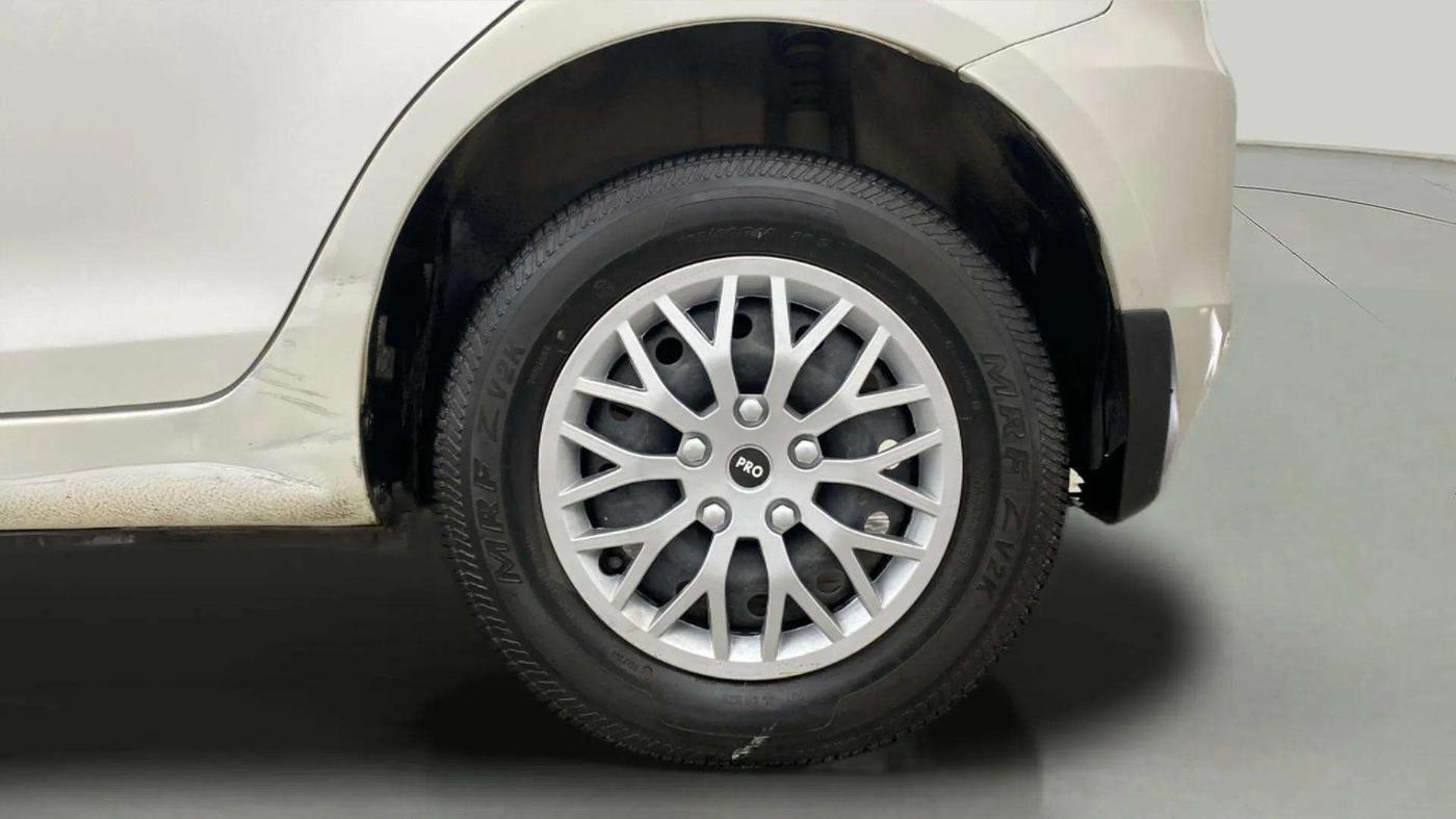 2017 Maruti Swift VXI, Petrol, Manual, 34,288 km, Left Rear Wheel
