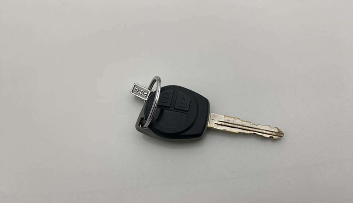 2017 Maruti Swift VXI, Petrol, Manual, 34,288 km, Key Close Up
