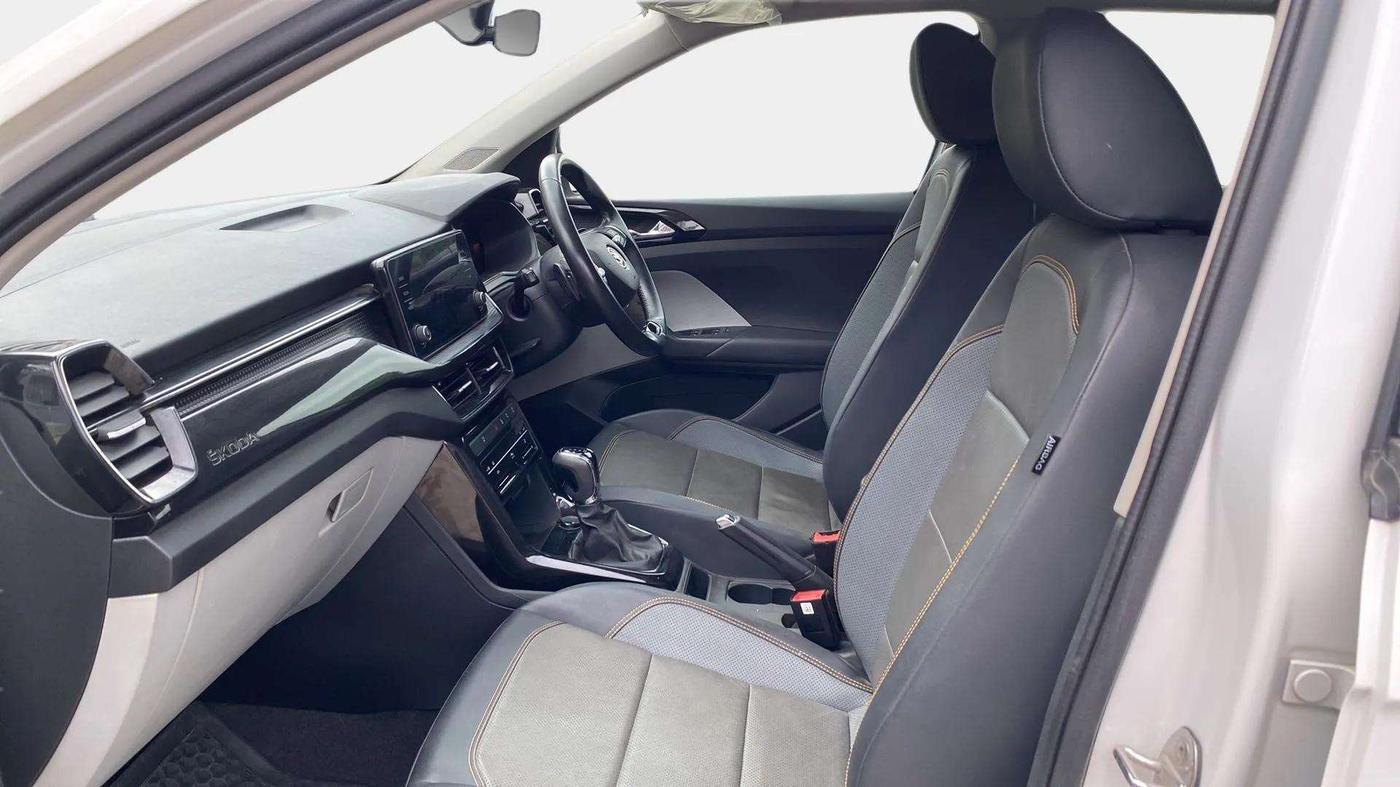 2022 Skoda KUSHAQ STYLE 1.5L TSI DSG (6 AIRBAGS), Petrol, Automatic, 47,853 km, Right Side Front Door Cabin