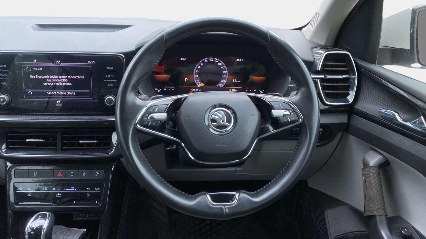 2022 Skoda KUSHAQ STYLE 1.5L TSI DSG (6 AIRBAGS), Petrol, Automatic, 47,853 km, Steering Wheel Close Up