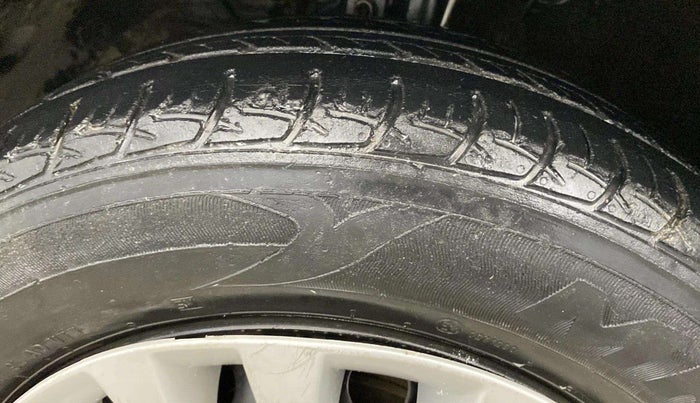 2018 Maruti Baleno DELTA PETROL 1.2, Petrol, Manual, 73,129 km, Left Front Tyre Tread