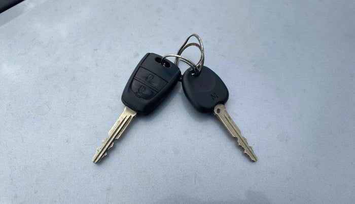 2019 Hyundai Grand i10 MAGNA 1.2 KAPPA VTVT, Petrol, Manual, 26,498 km, Key Close Up