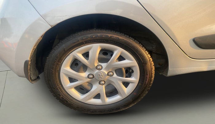 2019 Hyundai Grand i10 MAGNA 1.2 KAPPA VTVT, Petrol, Manual, 26,498 km, Right Rear Wheel