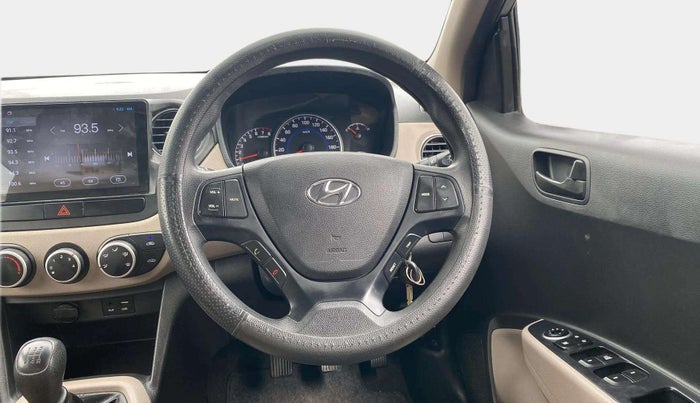 2019 Hyundai Grand i10 MAGNA 1.2 KAPPA VTVT, Petrol, Manual, 26,498 km, Steering Wheel Close Up