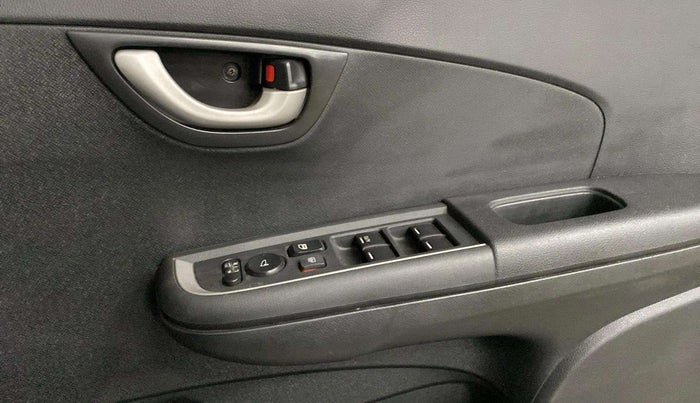 2018 Honda BR-V 1.5L I-VTEC V, Petrol, Manual, 69,398 km, Driver Side Door Panels Control