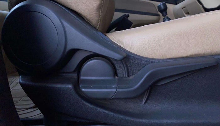2020 Honda Amaze 1.2L I-VTEC VX, Petrol, Manual, 26,086 km, Driver Side Adjustment Panel
