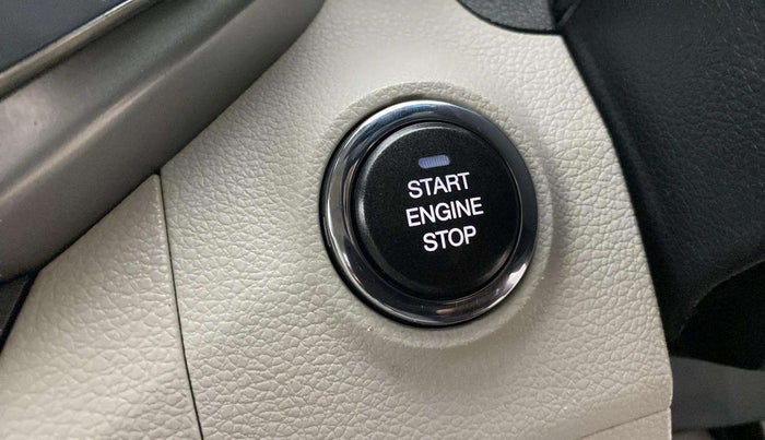 2021 Mahindra XUV300 W8 (O) 1.5 DIESEL AMT, Diesel, Automatic, 61,466 km, Keyless Start/ Stop Button