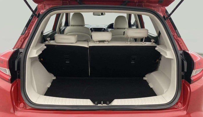 2021 Mahindra XUV300 W8 (O) 1.5 DIESEL AMT, Diesel, Automatic, 61,466 km, Boot Open Zoomed View