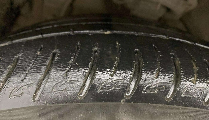 2021 Mahindra XUV300 W8 (O) 1.5 DIESEL AMT, Diesel, Automatic, 61,466 km, Left Rear Tyre Tread