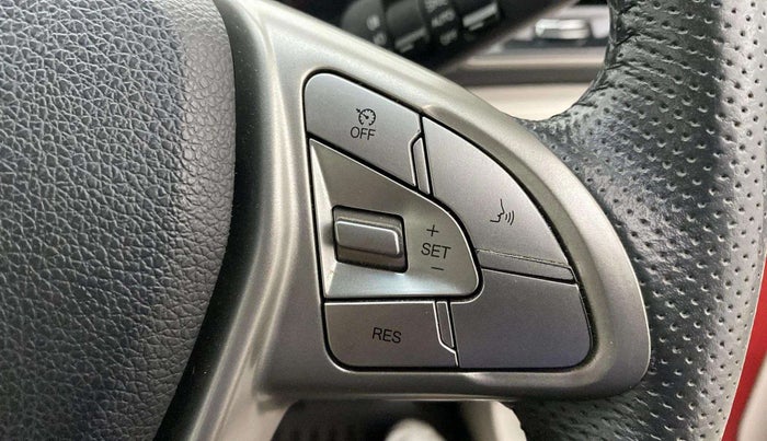 2021 Mahindra XUV300 W8 (O) 1.5 DIESEL AMT, Diesel, Automatic, 61,466 km, Adaptive Cruise Control