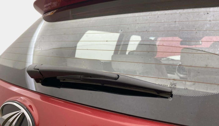 2021 Mahindra XUV300 W8 (O) 1.5 DIESEL AMT, Diesel, Automatic, 61,466 km, Rear Wiper