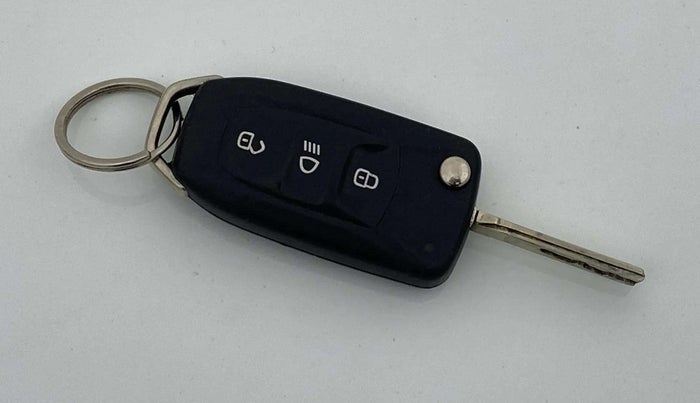 2022 Tata ALTROZ XM PLUS PETROL, Petrol, Manual, 53,848 km, Key Close Up