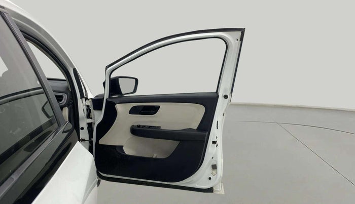 2022 Tata ALTROZ XM PLUS PETROL, Petrol, Manual, 53,848 km, RHS Front Door