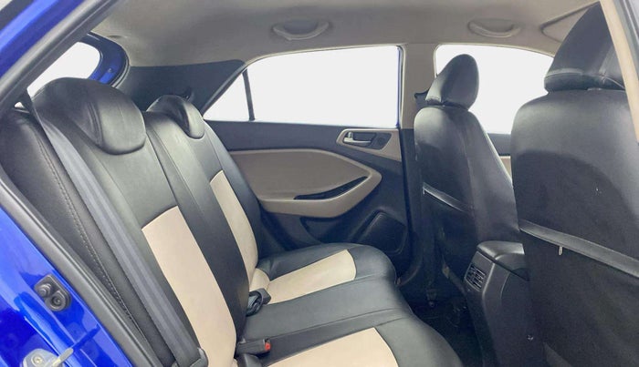 2017 Hyundai Elite i20 MAGNA 1.2, Petrol, Manual, 21,001 km, Right Side Rear Door Cabin