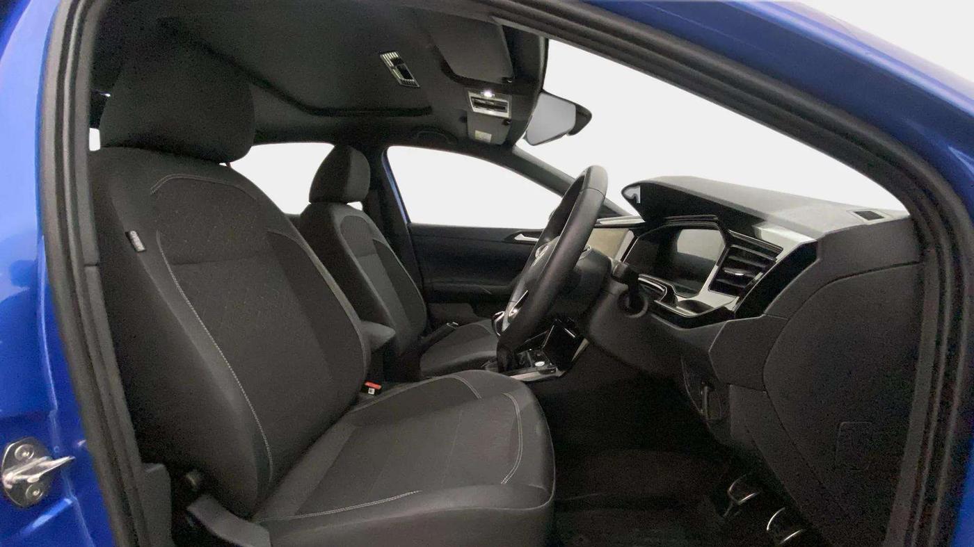 2024 Volkswagen VIRTUS GT Line 1.0 TSI MT, Petrol, Manual, 9,735 km, Right Side Front Door Cabin