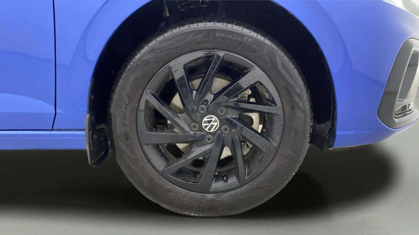 2024 Volkswagen VIRTUS GT Line 1.0 TSI MT, Petrol, Manual, 9,735 km, Right Front Wheel