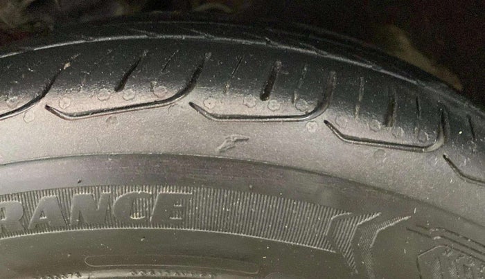 2015 Hyundai Elite i20 ASTA 1.2, Petrol, Manual, 73,521 km, Left Rear Tyre Tread