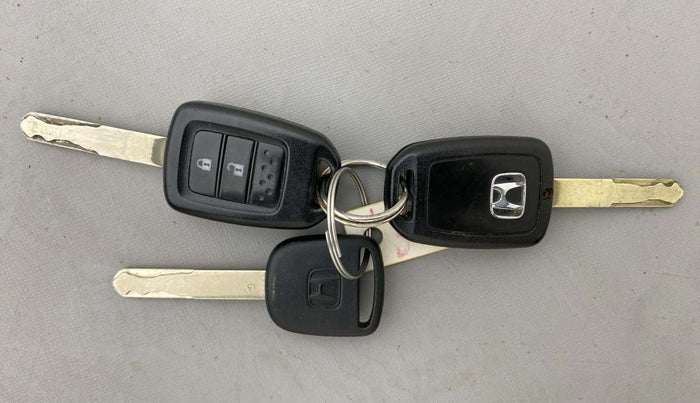 2018 Honda Jazz 1.2L I-VTEC V CVT, Petrol, Automatic, 64,196 km, Key Close Up