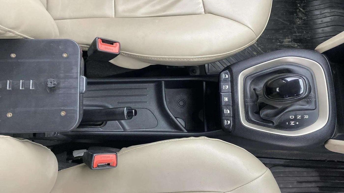 2020 Hyundai NEW SANTRO SPORTZ AMT, Petrol, Automatic, 55,217 km, Gear Lever
