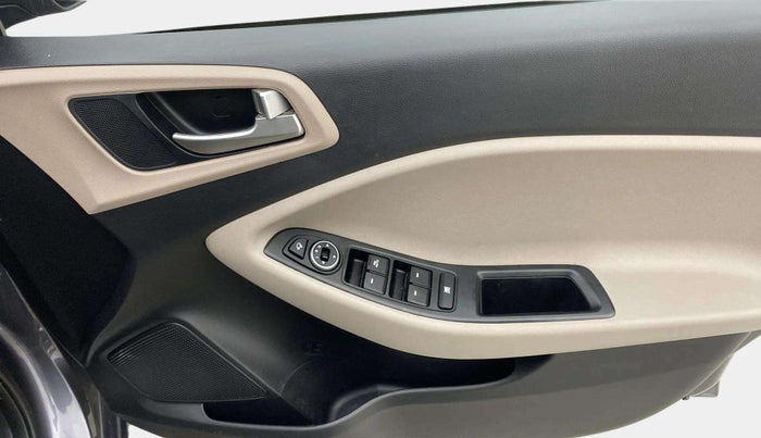 2020 Hyundai Elite i20 ASTA 1.2 (O), Petrol, Manual, 28,087 km, Driver Side Door Panels Control