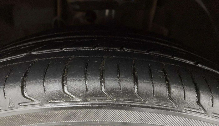 2020 Tata Tiago XZ PLUS PETROL, Petrol, Manual, 33,990 km, Left Front Tyre Tread