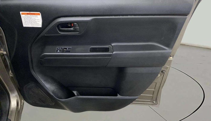 2019 Maruti New Wagon-R LXI CNG 1.0, CNG, Manual, 27,914 km, Driver Side Door Panels Control