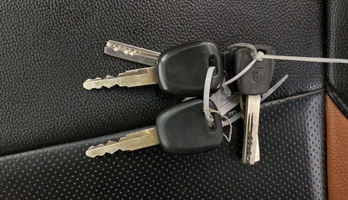 2019 Maruti New Wagon-R LXI CNG 1.0, CNG, Manual, 27,914 km, Key Close Up