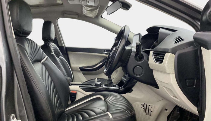 2021 Tata NEXON XZ PLUS PETROL SUNROOF, Petrol, Manual, 73,191 km, Right Side Front Door Cabin