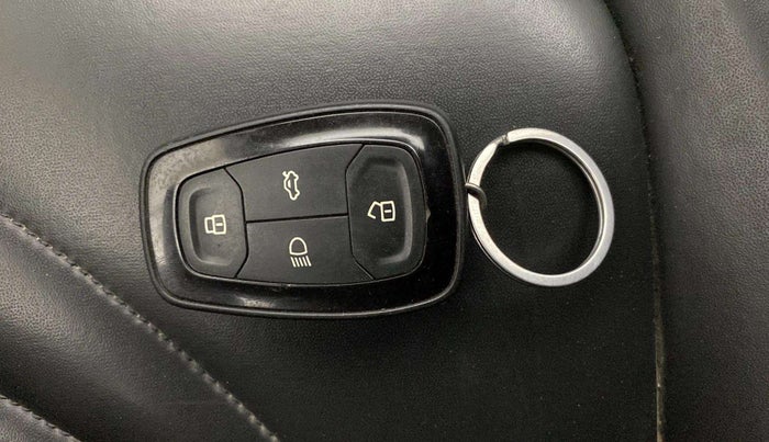2021 Tata NEXON XZ PLUS PETROL SUNROOF, Petrol, Manual, 73,191 km, Key Close Up