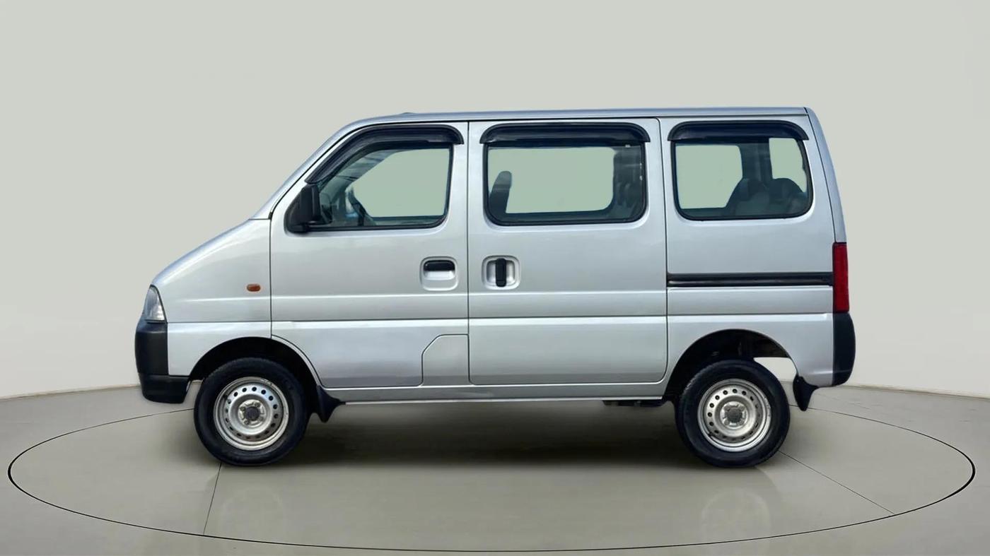 2023 Maruti Eeco 7 STR STD 1.2, Petrol, Manual, 16,372 km, Left Side