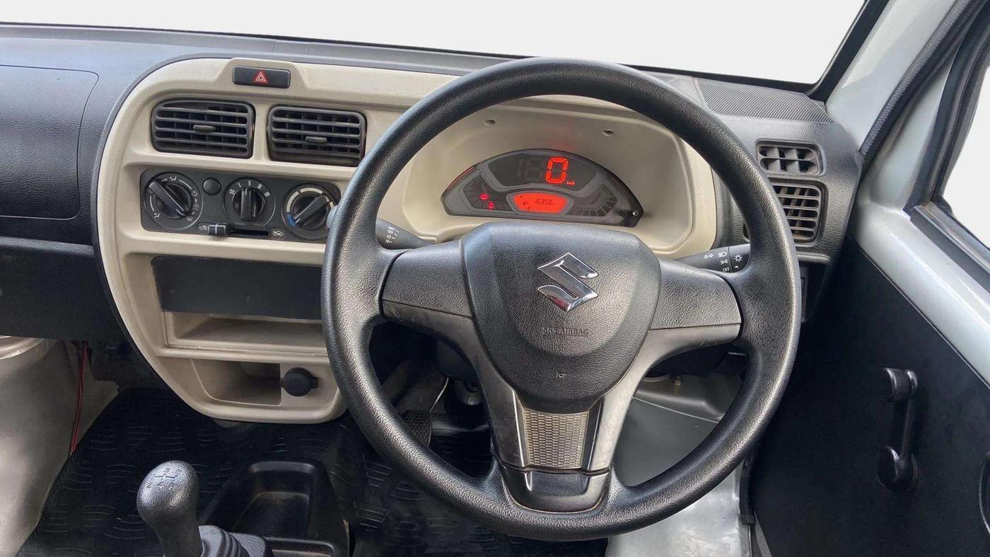 2023 Maruti Eeco 7 STR STD 1.2, Petrol, Manual, 16,372 km, Steering Wheel Close Up