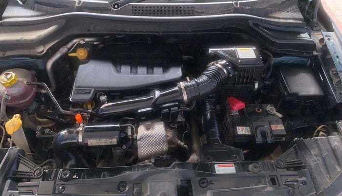 2019 Mahindra XUV300 W6 1.2 PETROL, Petrol, Manual, 71,944 km, Open Bonet