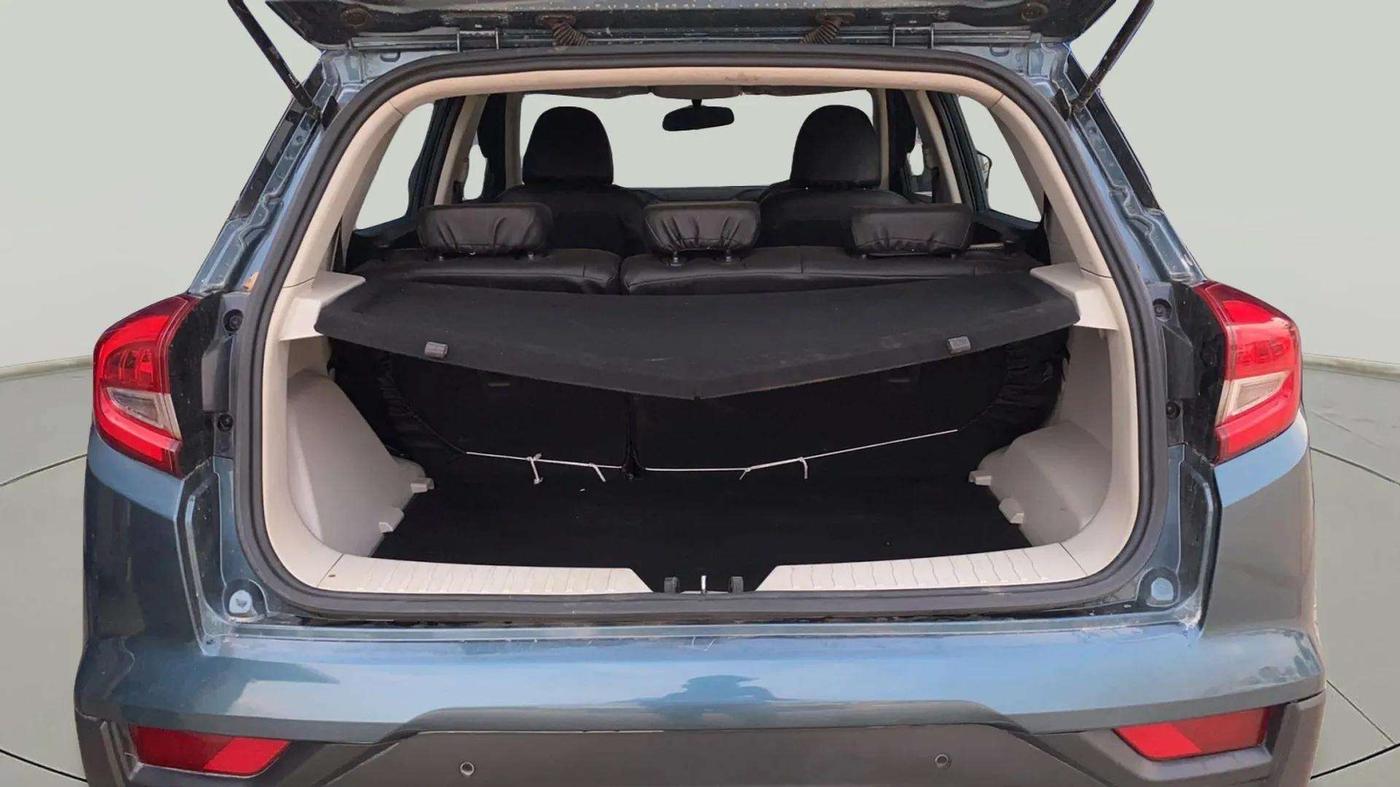 2019 Mahindra XUV300 W6 1.2 PETROL, Petrol, Manual, 71,944 km, Boot Inside