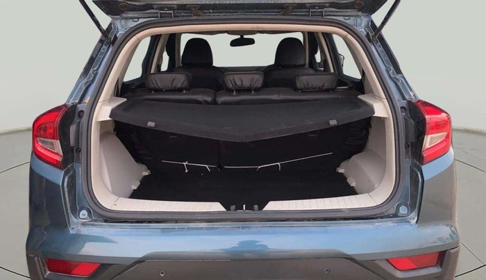 2019 Mahindra XUV300 W6 1.2 PETROL, Petrol, Manual, 71,944 km, Boot Inside
