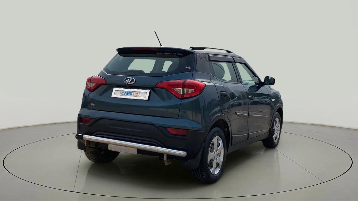 2019 Mahindra XUV300 W6 1.2 PETROL, Petrol, Manual, 71,944 km, Right Back Diagonal