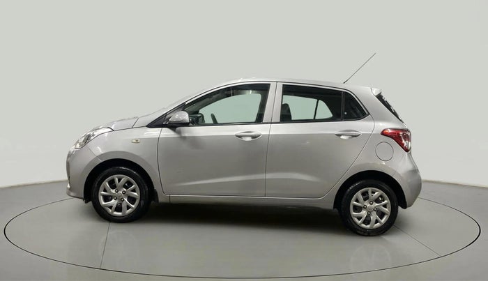 2017 Hyundai Grand i10 SPORTZ 1.2 KAPPA VTVT, Petrol, Manual, 4,112 km, Left Side