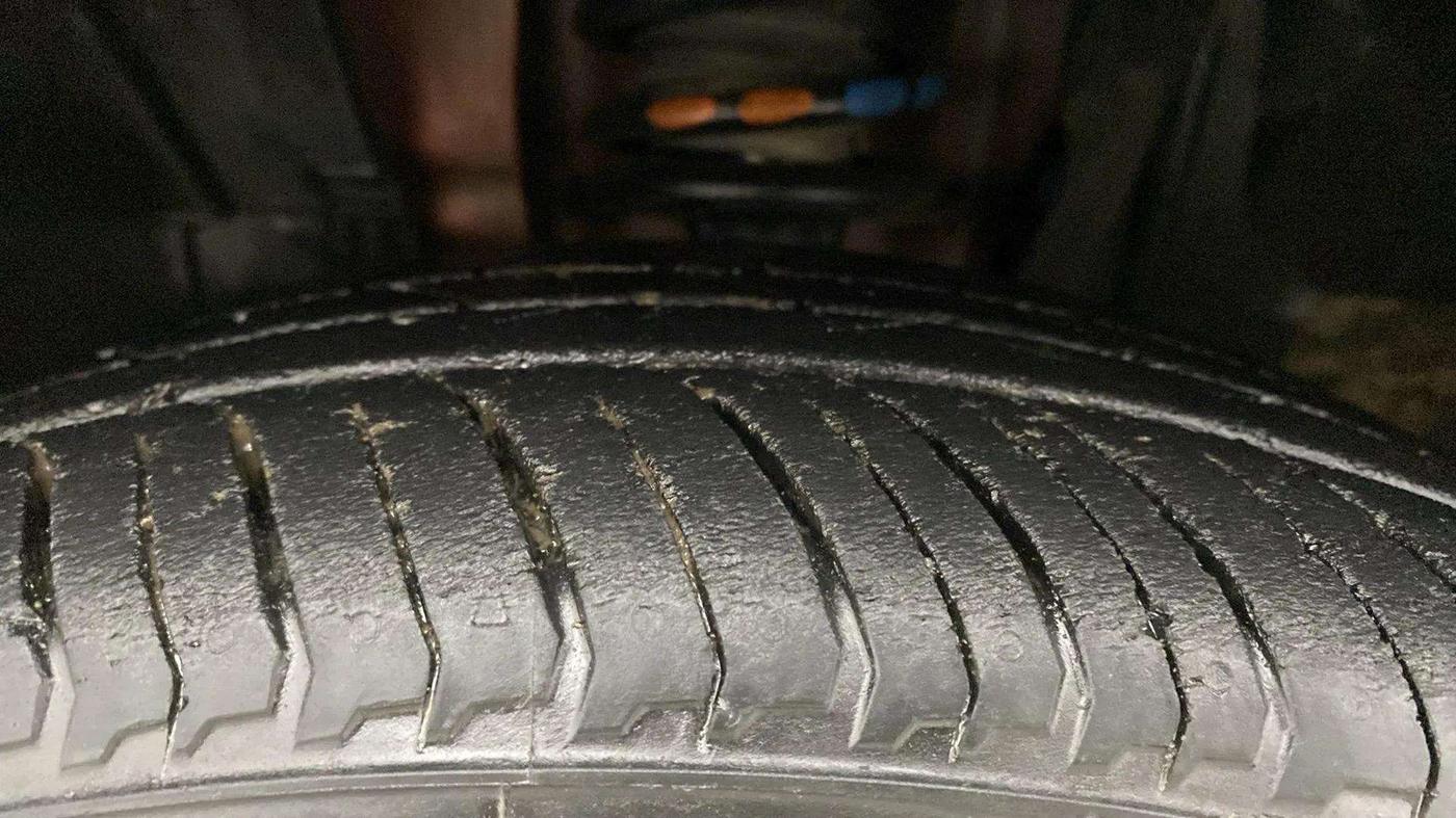 2022 Nissan MAGNITE XV TURBO CVT, Petrol, Automatic, 23,962 km, Left Front Tyre Tread