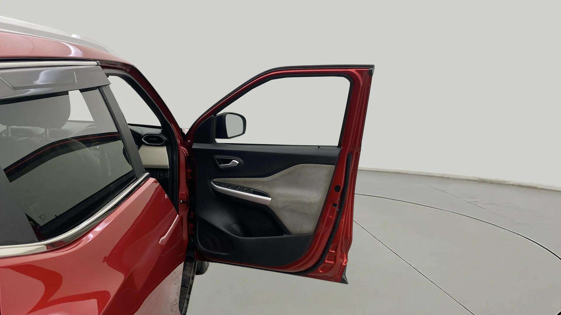 RHS-Front-Door-Open-32