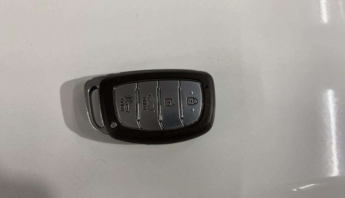 2019 Hyundai VENUE SX PLUS 1.0 TURBO DCT, Petrol, Automatic, 65,777 km, Key Close Up
