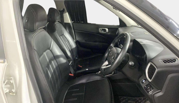 2019 Hyundai VENUE SX PLUS 1.0 TURBO DCT, Petrol, Automatic, 65,777 km, Right Side Front Door Cabin