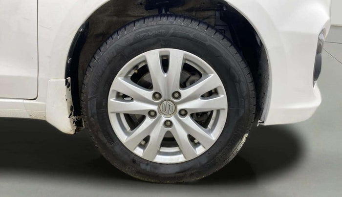 2016 Maruti Ertiga ZXI+, Petrol, Manual, 67,378 km, Right Front Wheel