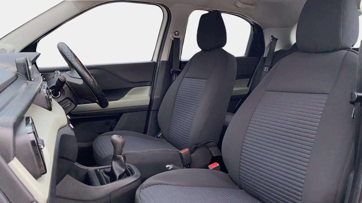 2021 Tata PUNCH ADVENTURE MT, Petrol, Manual, 48,576 km, Right Side Front Door Cabin