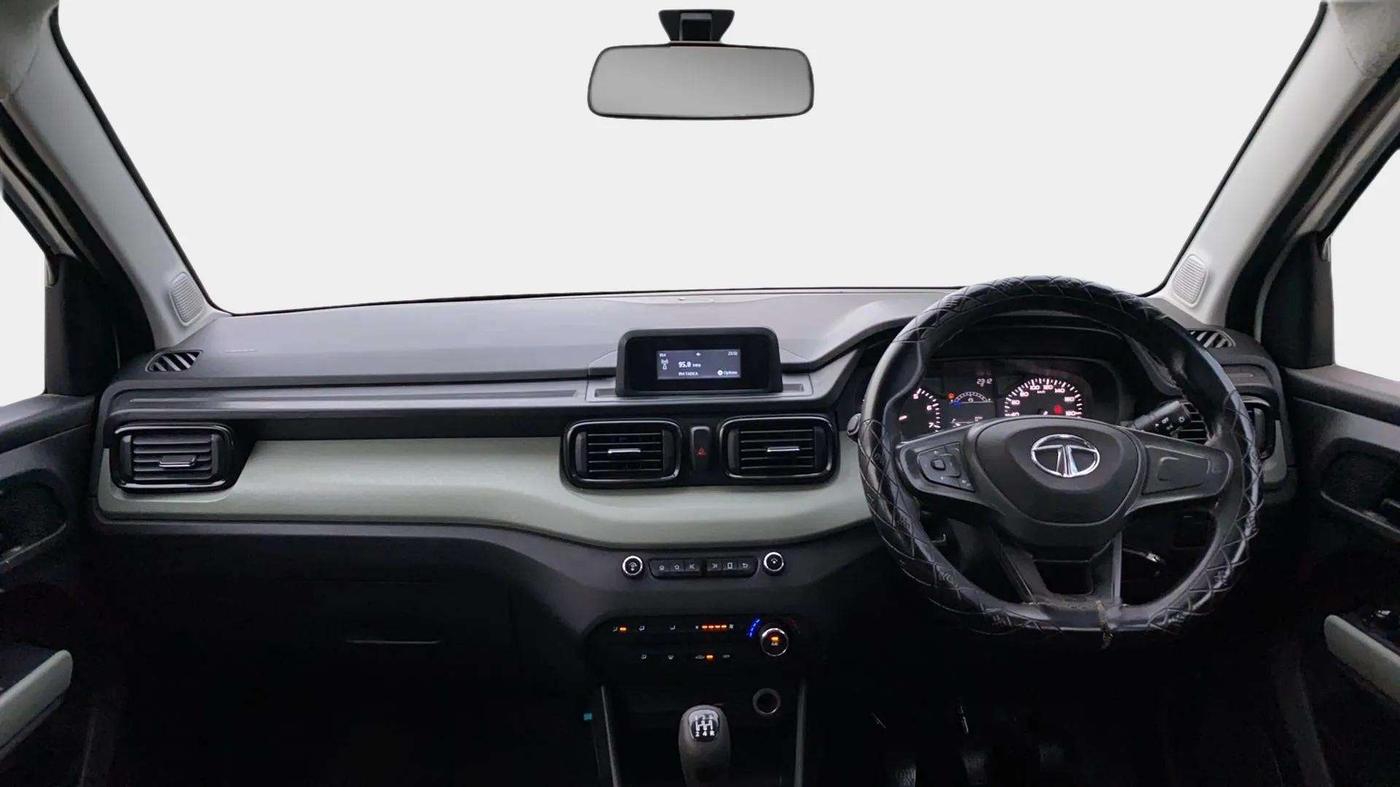 2021 Tata PUNCH ADVENTURE MT, Petrol, Manual, 48,576 km, Dashboard
