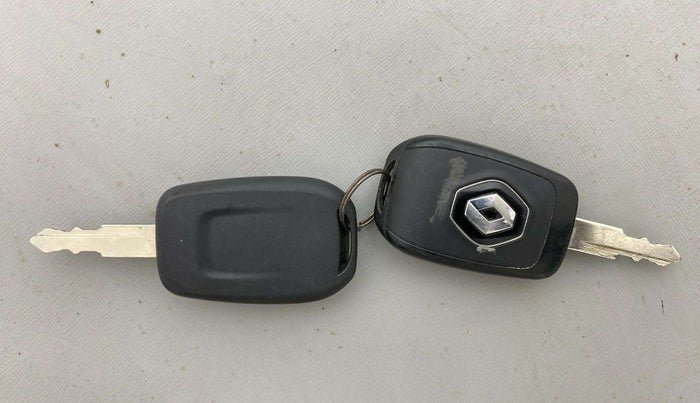 2023 Renault Kwid RXT 1.0, Petrol, Manual, 11,389 km, Key Close Up