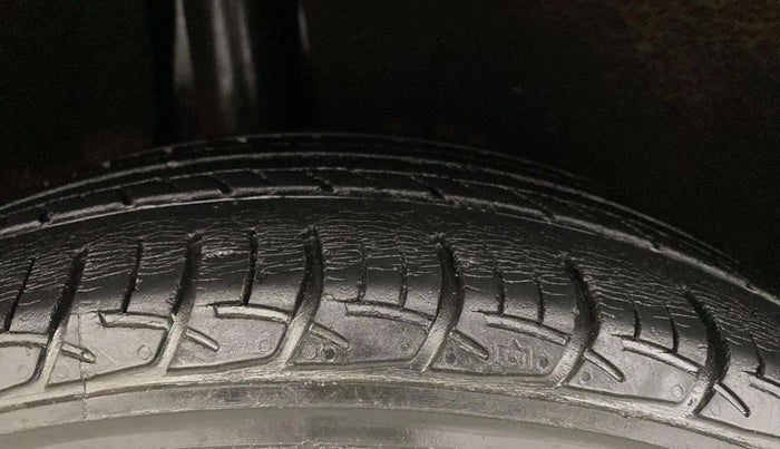 2021 Maruti Baleno DELTA PETROL 1.2, Petrol, Manual, 58,587 km, Right Rear Tyre Tread